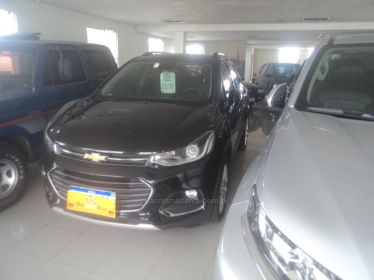 CHEVROLET - TRACKER - 2017/2018 - Preta - R$ 88.000,00