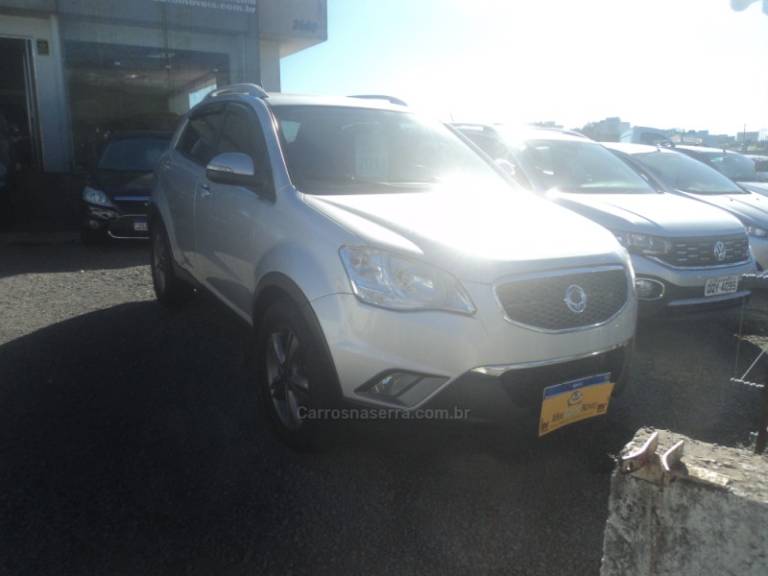 SSANGYONG - KORANDO - 2011/2011 - Prata - R$ 48.000,00