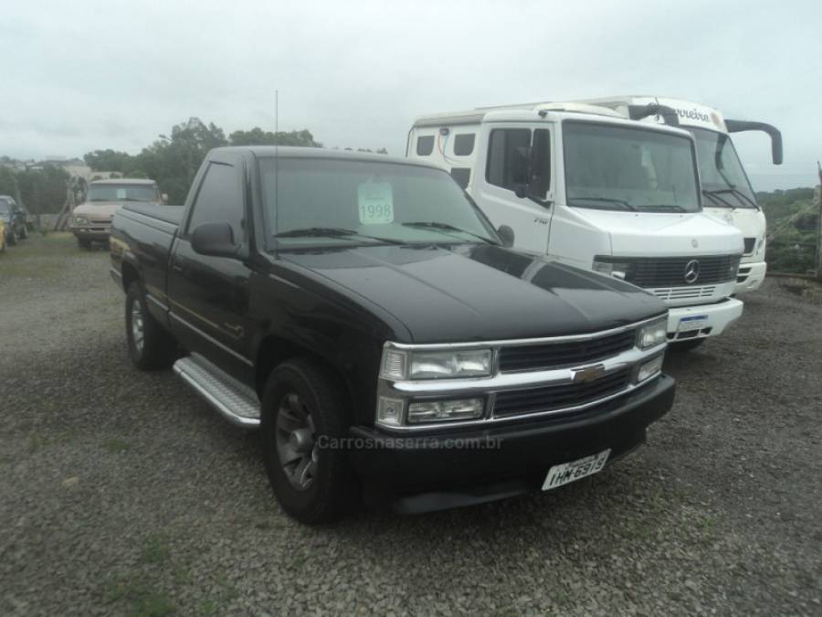 CHEVROLET - SILVERADO - 1997/1998 - Preta - Sob Consulta