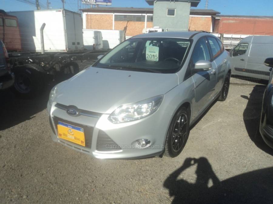 FORD - FOCUS - 2014/2015 - Prata - R$ 53.000,00