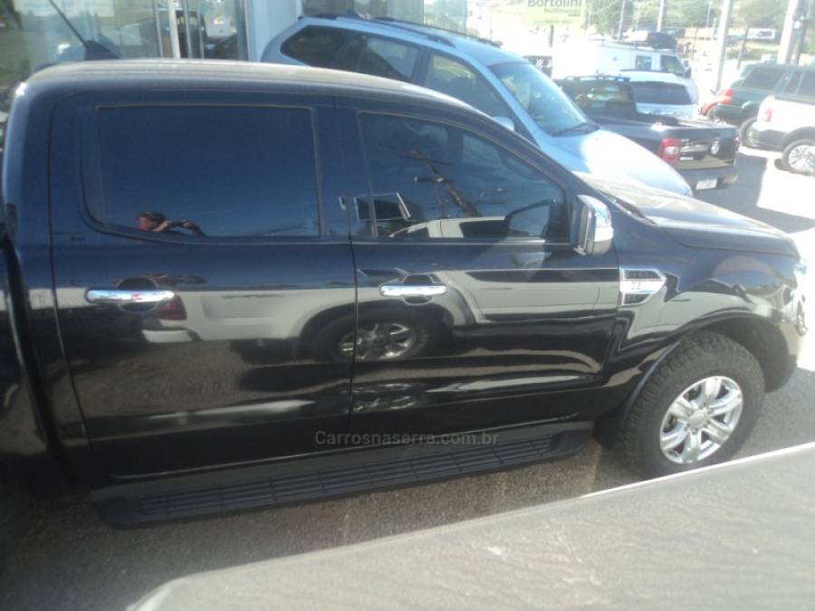 FORD - RANGER - 2022/2023 - Preta - R$ 190.000,00
