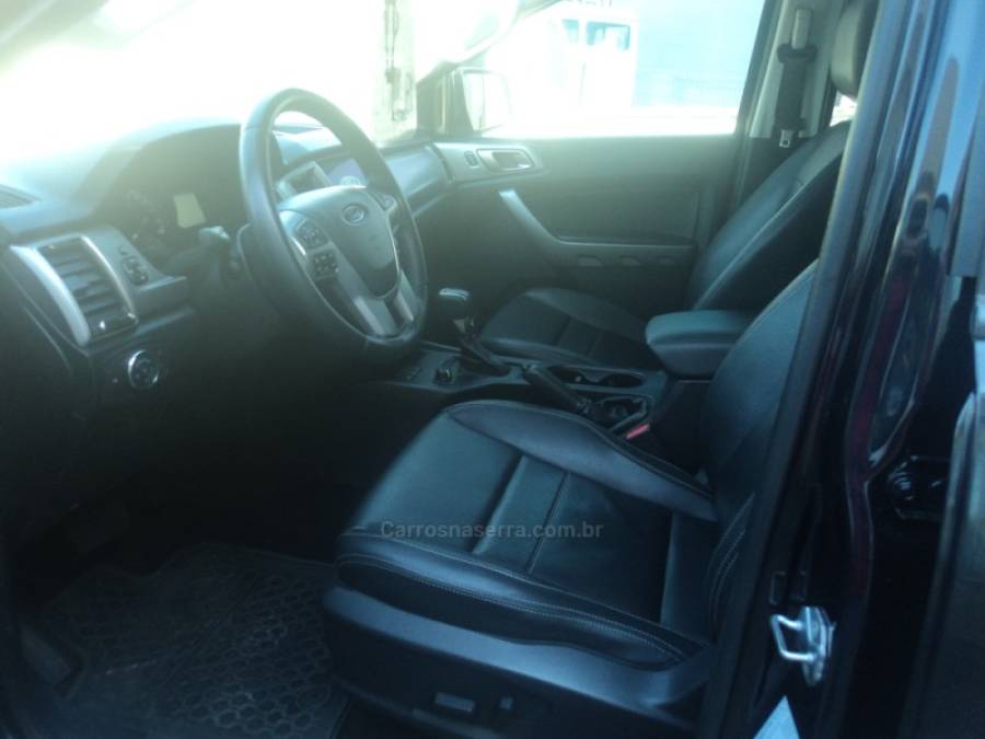 FORD - RANGER - 2022/2023 - Preta - R$ 190.000,00