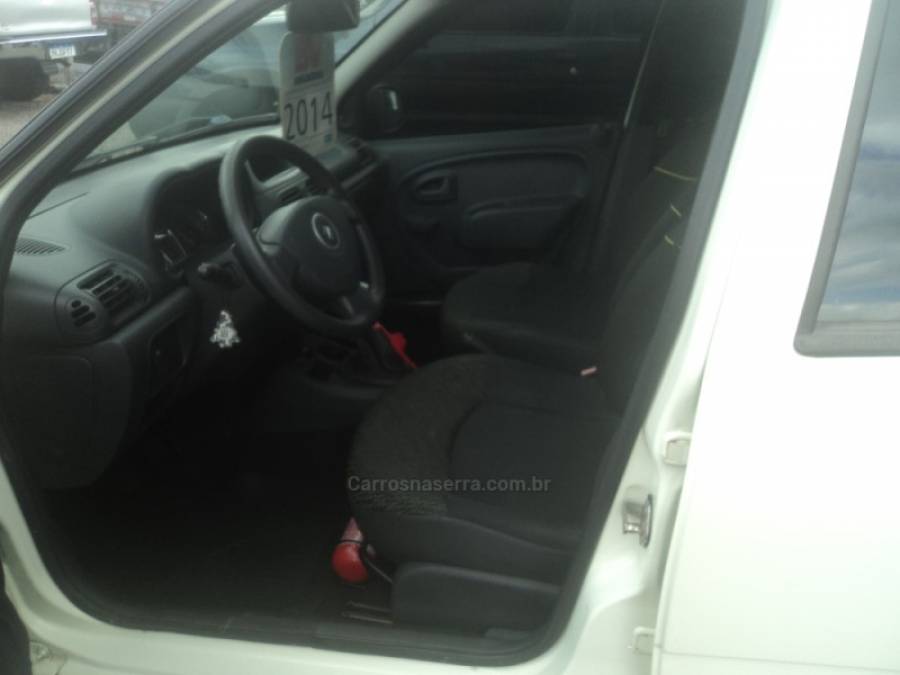 RENAULT - CLIO - 2013/2014 - Branca - R$ 32.000,00