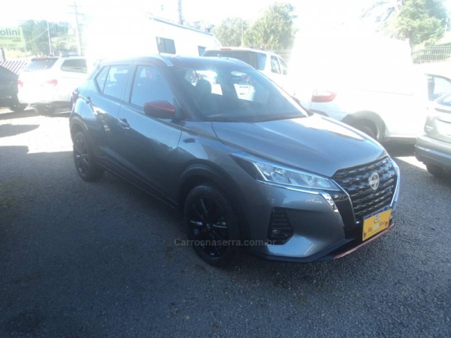 NISSAN - KICKS - 2022/2023 - Cinza - Sob Consulta