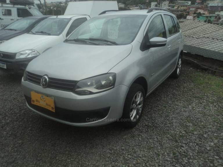 VOLKSWAGEN - SPACEFOX - 2013/2014 - Prata - R$ 42.000,00