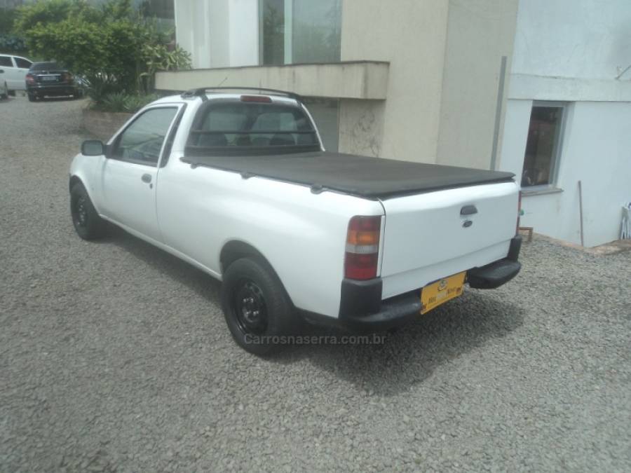 FORD - COURIER - 2009/2010 - Branca - R$ 35.000,00