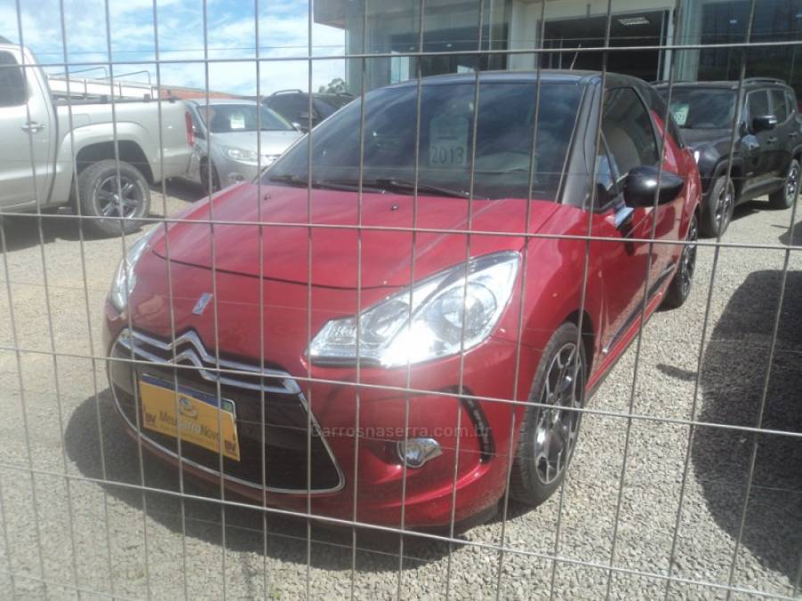 CITROËN - DS3 - 2012/2013 - Vermelha - R$ 68.000,00