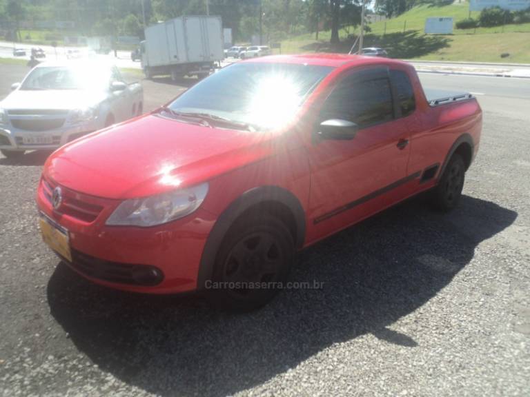 VOLKSWAGEN - SAVEIRO - 2011/2012 - Vermelha - R$ 45.000,00