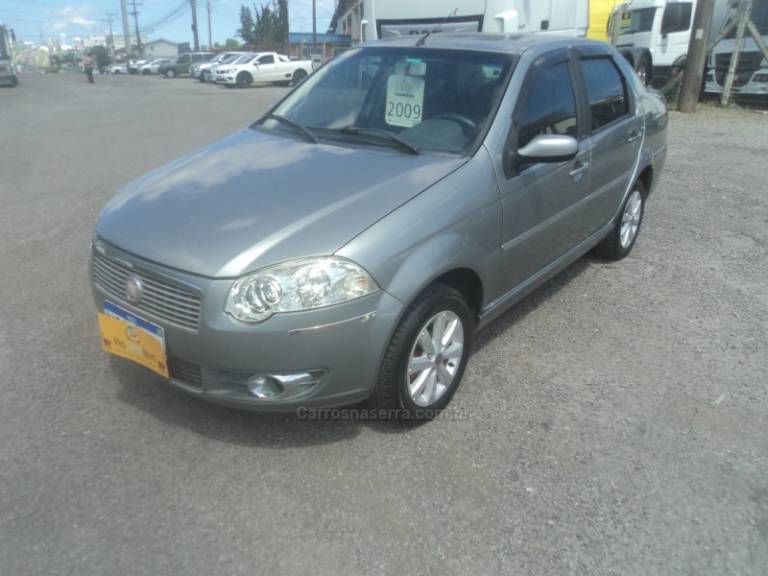 FIAT - SIENA - 2008/2009 - Cinza - R$ 30.000,00