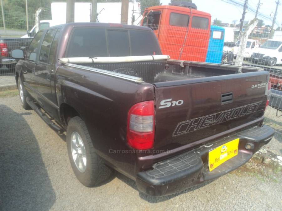 CHEVROLET - S10 - 2002/2003 - Vermelha - R$ 62.000,00