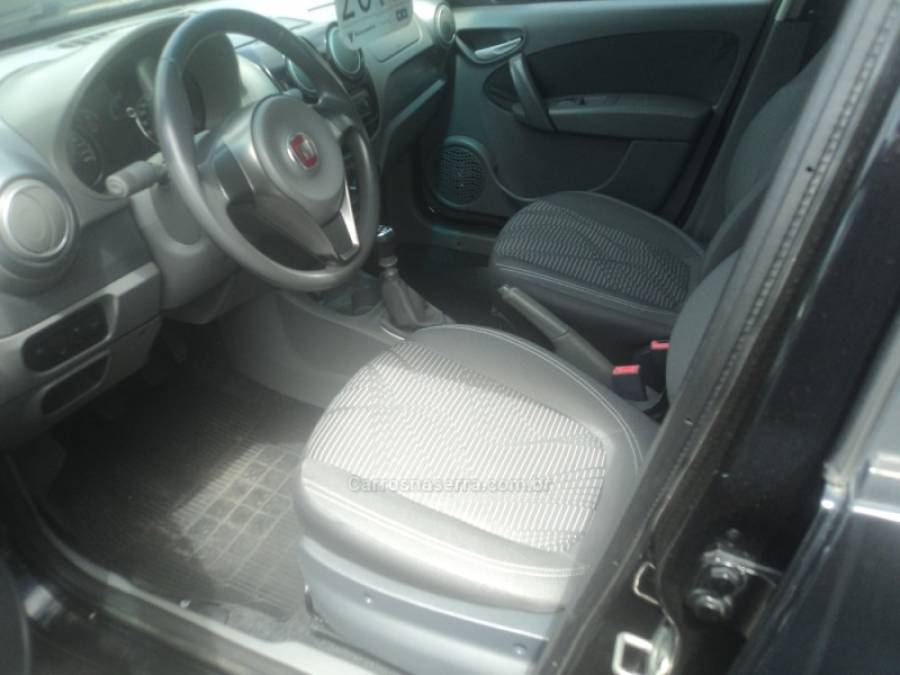 FIAT - PALIO - 2012/2012 - Preta - R$ 35.000,00