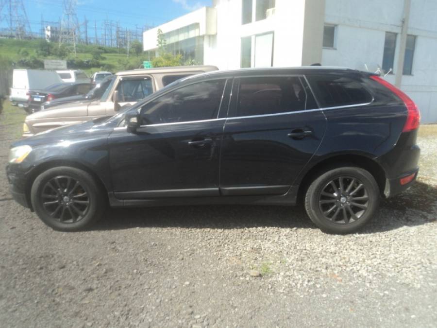 VOLVO - XC60 - 2009/2009 - Preta - R$ 55.000,00