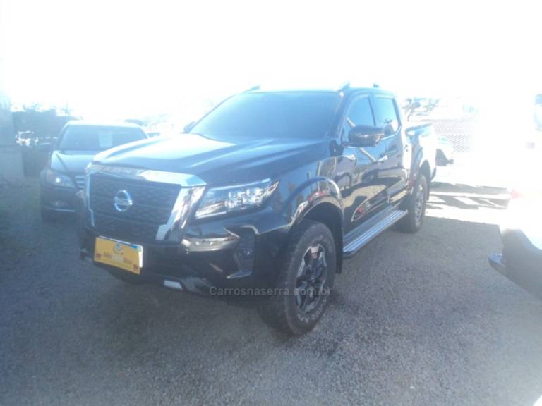 NISSAN - FRONTIER - 2022/2023 - Preta - R$ 210.000,00