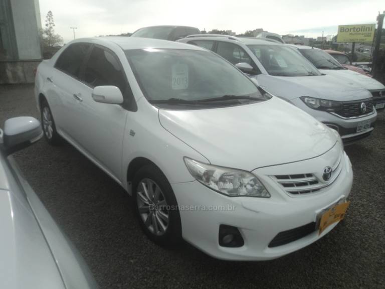 TOYOTA - COROLLA - 2012/2013 - Branca - R$ 59.000,00